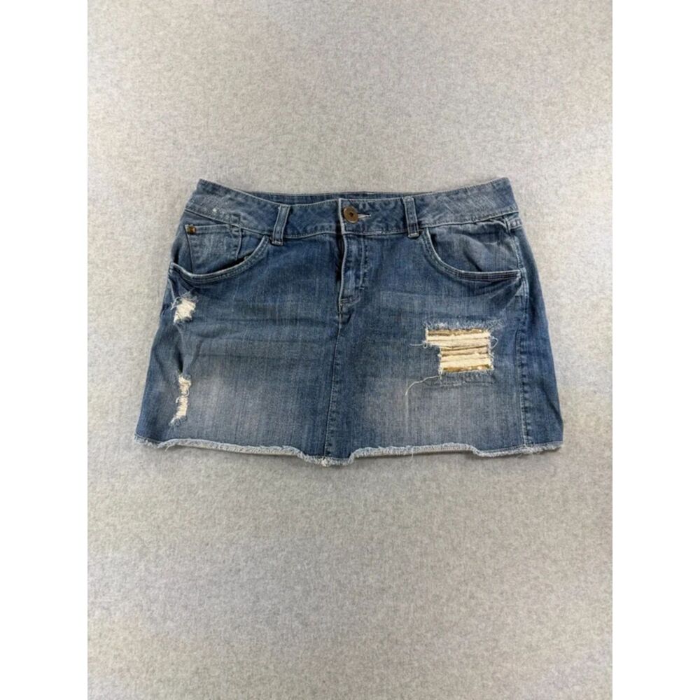 Elle Distressed Denim Mini Skirt Women's Size 12 Blue Sequin Accent Y2K